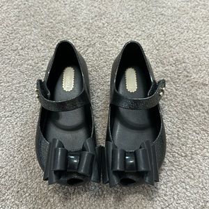 Mini Melissa size 8